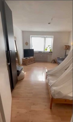 Ruhige, helle, teilmöblierte Wohnung in Holsterhausen