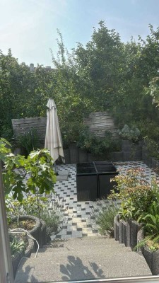 Kein 0815 - 110qm ebenerdig + etwa 60qm ausbaufähige Dachfläche, Pool, Orangerie, uvm!