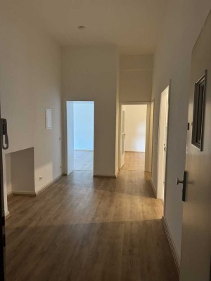 Stilvolle 3-Raum-Wohnung mit 3,50m hohen Decken am Hofgarten in Düsseldorf