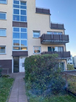 Helle 3-Zimmer-Wohnung mit Balkon im 4. OG in Taunusstein