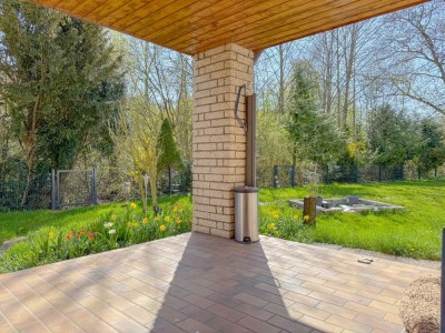 *** bezugsfrei *** Zweifamilienhaus mit großflächigem Garten & Garage *** unterkellert ***