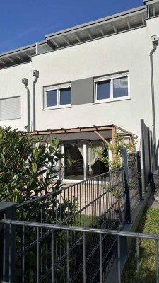 MODERN LIVING – ALLES, WAS DU WILLST - TG, DACHTERRASSE,  SUPER AUSSTATTUNG!