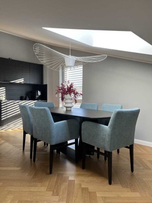 Lichtdurchflutete, exklusive 3-Zimmer-Wohnung mit Südbalkon, Fernblick & Luxusausstattung