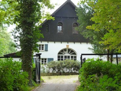 Stilvolles, großzügiges Bauernhaus in ruhiger Waldlage zwischen Gütersloh und Bielefeld