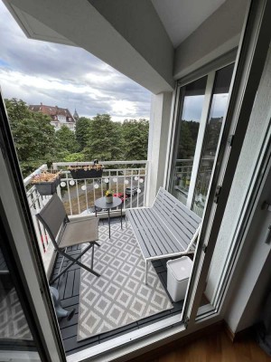 Stilvolle, gepflegte 1-Zimmer-Wohnung mit Balkon und EBK in Karlsruhe