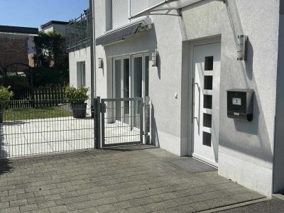 Schöne und ruhige 3-Zimmer-Erdgeschosswohnung mit Terrasse in Lörrach am Tüllinger