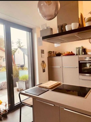 Exklusive 3,5-Zimmer Wohnung mit Balkon in Köln-Brück