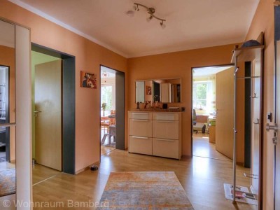 Lage trifft Raumgefühl – gut geschnittene 3- Zimmer-Wohnung mit Balkon inkl. Stellplatz in Bischberg