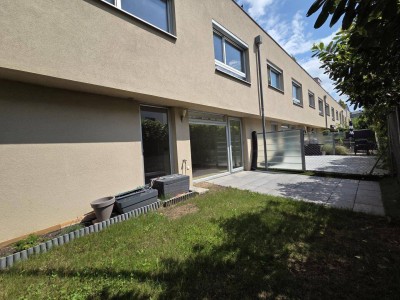Entzückende Gartenwohnung in Ruhelage - liebenswerte Anlage mit Tiefgaragenplatz