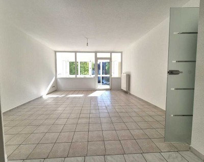 **zeitnah einziehen** helle 4 Zimmerwohnung in Altenessen