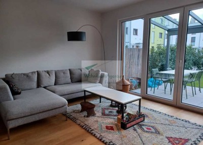SCHICK MÖBLIERTES REIHENENDHAUS ZUR MIETE IN RUHIGER LAGE