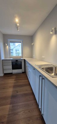 von privat, großzügige, helle, 2-Zi.-Whg. Balkon, Stellplatz, D'dorf Gerresheim