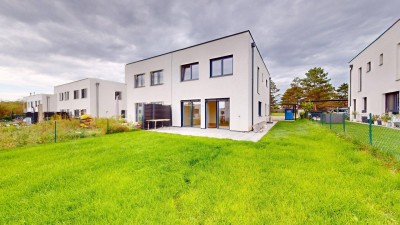 Exklusives Erstbezugs-Familienparadies mit großzügigem Garten und Premium-Ausstattung – Ihr Traumdomizil vor den Toren Wiens!