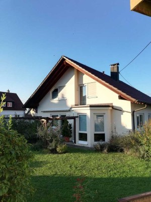 Einfamilienhaus (gepflegt) mit Einliegerwohnung Garten + Garage