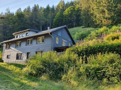 Günstiges 7-Zimmer-Einfamilienhaus in Katzhütte ab sofort