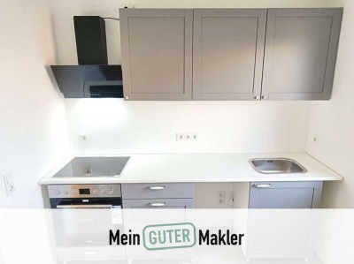 Helle, renovierte 2-Zimmer-Wohnung mit Balkon und moderner Ausstattung in Achim