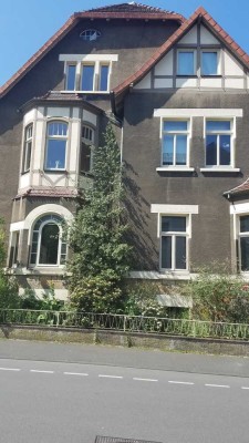 bald frisch renovierte 1,5 Zimmer-Wohnung in Denkmalgeschütztem Haus