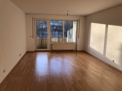 Schöne 3-Zimmer Wohnung, gut gelegen in Ulm