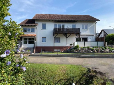 Zweifamilienhaus mit 2 getrennten Eigentumswohnungen in schöner Lage!