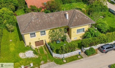 Charmanter Bungalow in Tattendorf – Wohnen in idyllischer Ruhelage