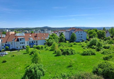 Ruhige Dachgeschosswohnung inkl. Loggia mit herrlichem Ausblick