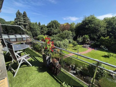 Mit eigenem Garten in Schmachtendorf: Große Wohnung in einem gepflegten 2-Familienhaus!