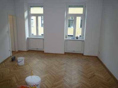 Helle 2 1/2 Zimmer, 3. Stock Stillaltbau ~ Rochusmarkt 10 Gehminuten entfernt