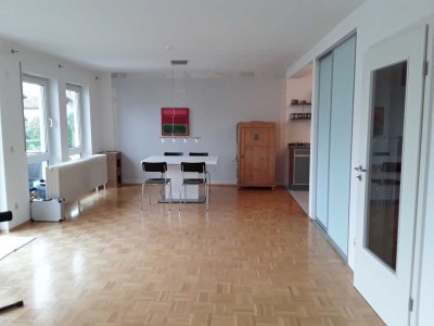 Ansprechende und gepflegte 2-Raum-Maisonette-Wohnung mit Balkon und EBK in Waldbronn