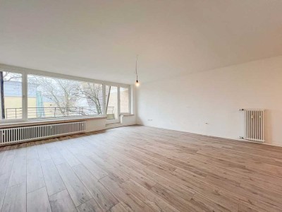 Ihr neues Zuhause wartet auf Sie! - Sanierte 4-Zimmer-Wohnung mit Balkon!