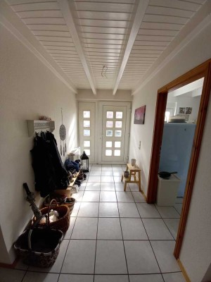 4-Zimmer-Wohnun in ruhiger Lage mit Terrasse und Kamin