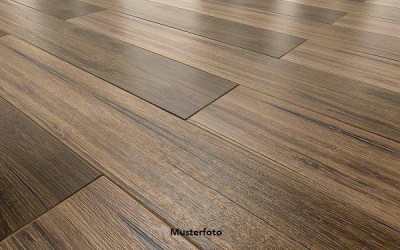 Zuhause zum Wohlfühlen: Großzügiges Einfamilienhaus mit Doppelgarage