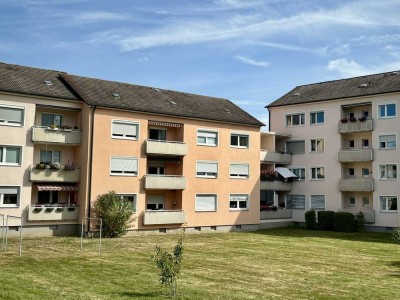 Familiengeeignet / Renovierungsbereit / Balkon / 3-Zimmer / leer / ohne Käuferprovision