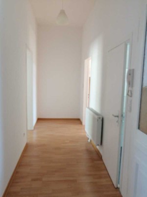 Schöne 2,5-Zimmer-Wohnung in Ko Stadtmitte