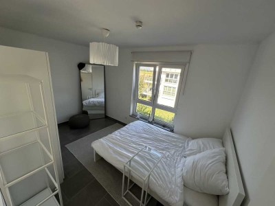 EIN WG-Zimmer zur Untermiete in Frauen-WG