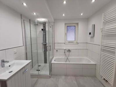 Zwei sanierte Wohnungen 1. + 2. Etage mit 134 qm zusammen zu vermieten