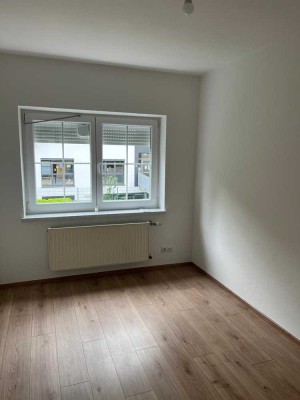 Erstbezug nach Sanierung mit Einbauküche: günstiges und großes 10-Zimmer-Haus in Obernzell