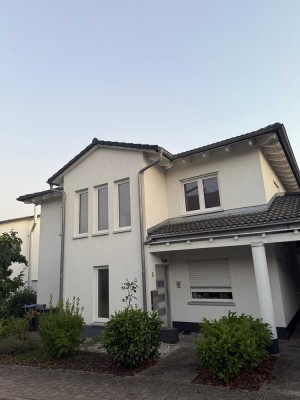 Helle 3-Zimmer Wohnung mit großem Balkon in ruhiger Lage