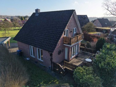 Vahrendorf: Sehr großzügig geschnittenes Einfamilienhaus mit guter Raumaufteilung