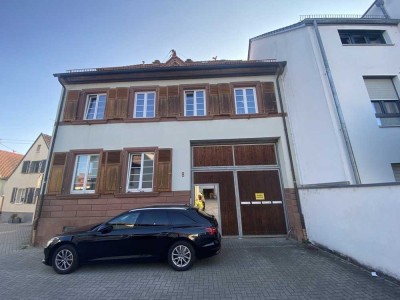 Ansprechendes 5-Zimmer-Haus in Ludwigshafen Rheingönheim