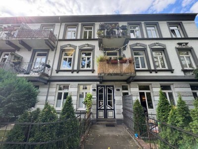 Großzügige 3,5 Zi.Altbau-Whg. mit Wohnküche und Gartenanteil im Hinterhaus!