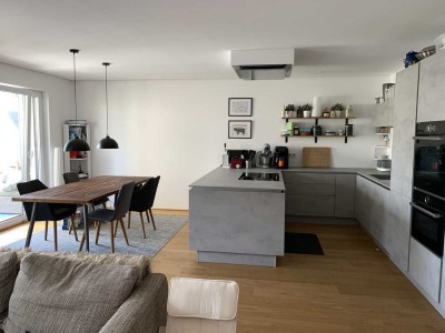 Neuwertige 3-Raum-Wohnung mit Balkon und Einbauküche in Dreieich-Sprendlingen