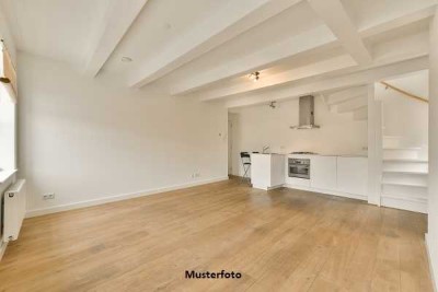 Souterrain-Wohnung nebst Stellplatz