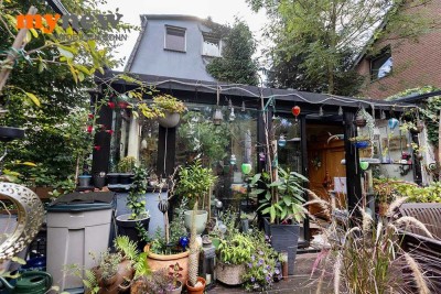 mynew: Gemütliches 30er-Jahre-Vierzimmer-Haus auf traumhaftem Grundstück!
