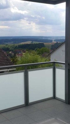 Helle, familienfreundliche 4,5 Zi-Wg., neu modernisiert, mit eigenem Garten