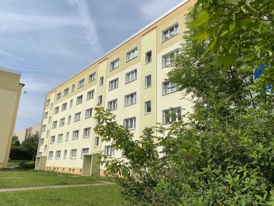 Sanierte Familienwohnung mit großem Balkon und Weitblick über Plauen