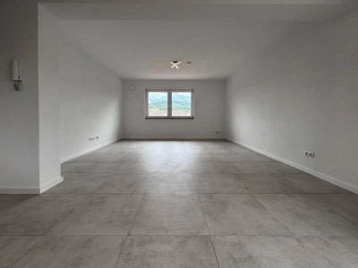 KL - Hochspeyer, 2 ZKB, neue EBK, Fußbodenheizung, *Erstbezug nach Sanierung*