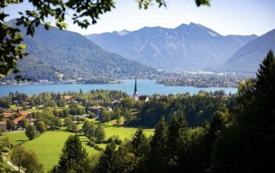 Stilvolle, gepflegte 4-Zimmer-Wohnung mit Balkon und Einbauküche in Bad Wiessee