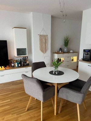 Stilvolle, vollständig renovierte 1,5-Raum-Wohnung mit EBK in Baindt
