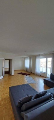 6-Zimmer-Wohnung mit Terrasse in Toplage