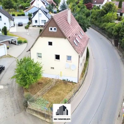 Zweifamilienhaus mit Ausbaupotenzial zum 3-Familienhaus in ruhiger Wohnlage!